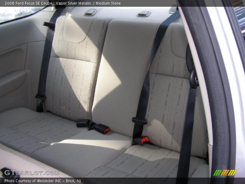Vapor Silver Metallic / Medium Stone 2008 Ford Focus SE Coupe