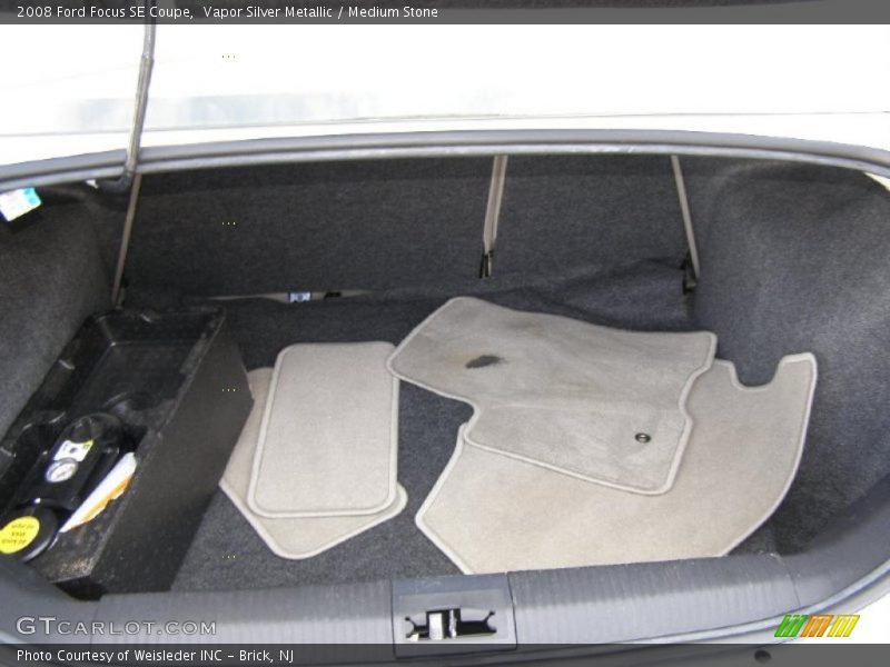 Vapor Silver Metallic / Medium Stone 2008 Ford Focus SE Coupe