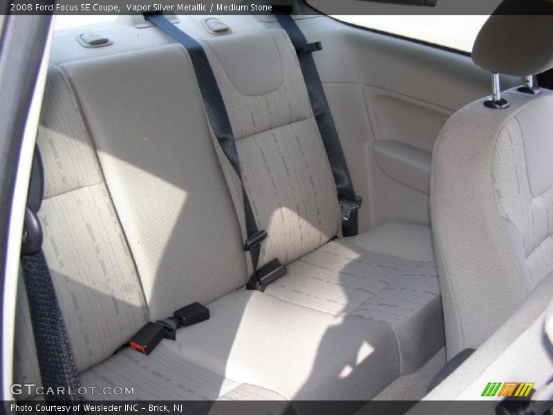 Vapor Silver Metallic / Medium Stone 2008 Ford Focus SE Coupe