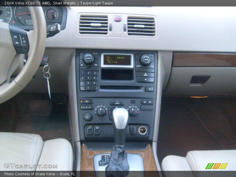 Silver Metallic / Taupe/Light Taupe 2004 Volvo XC90 T6 AWD