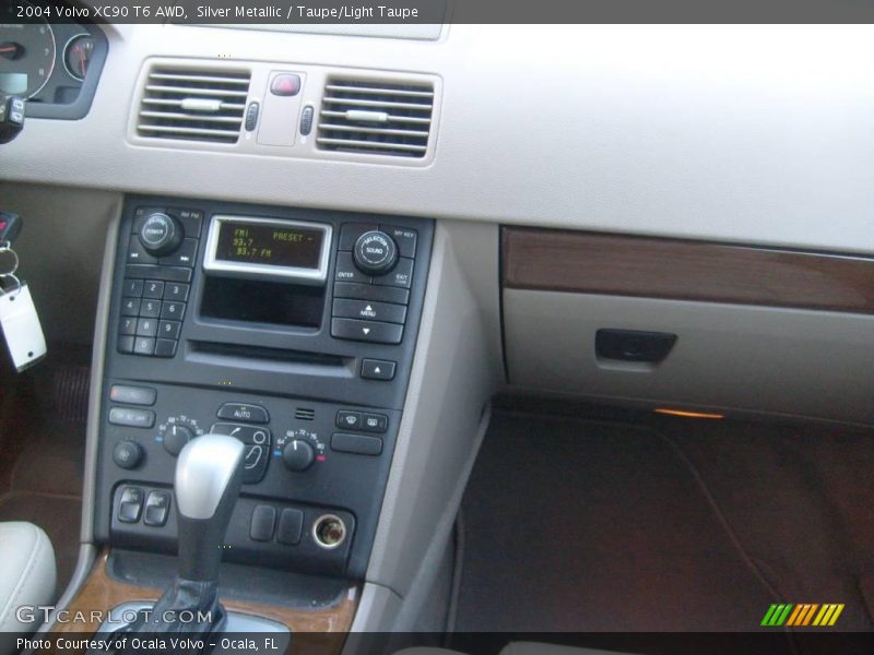 Silver Metallic / Taupe/Light Taupe 2004 Volvo XC90 T6 AWD