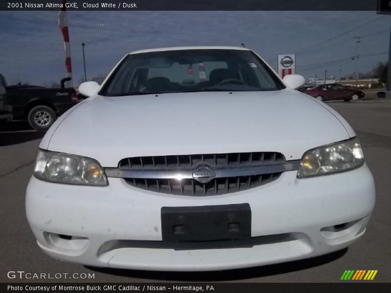 Cloud White / Dusk 2001 Nissan Altima GXE