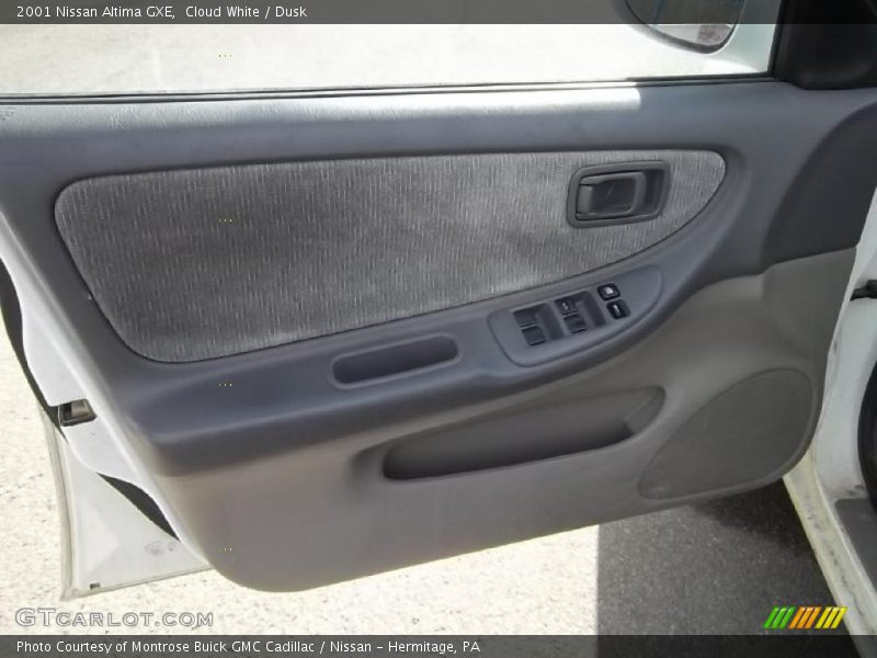 Cloud White / Dusk 2001 Nissan Altima GXE