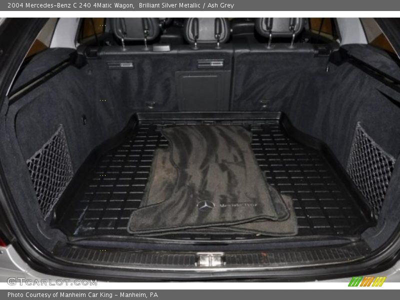  2004 C 240 4Matic Wagon Trunk