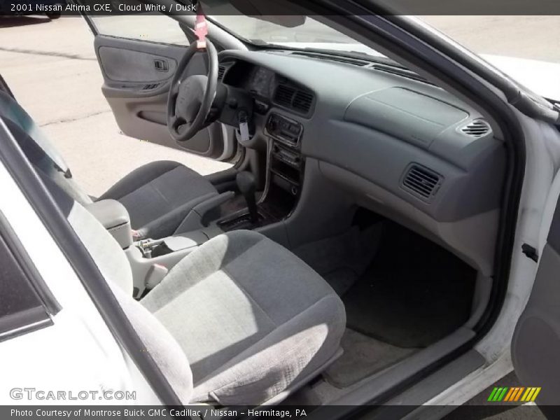 Cloud White / Dusk 2001 Nissan Altima GXE
