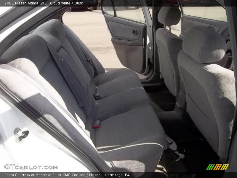 Cloud White / Dusk 2001 Nissan Altima GXE
