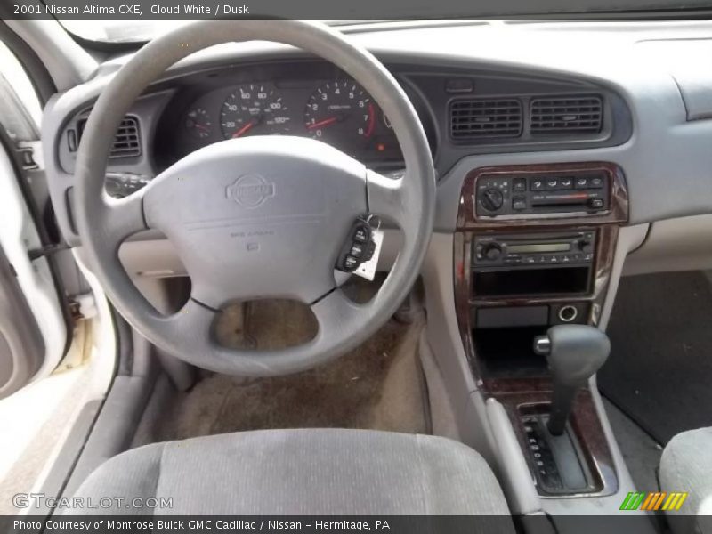 Cloud White / Dusk 2001 Nissan Altima GXE