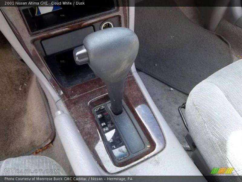Cloud White / Dusk 2001 Nissan Altima GXE