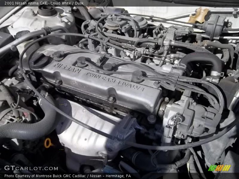 Cloud White / Dusk 2001 Nissan Altima GXE