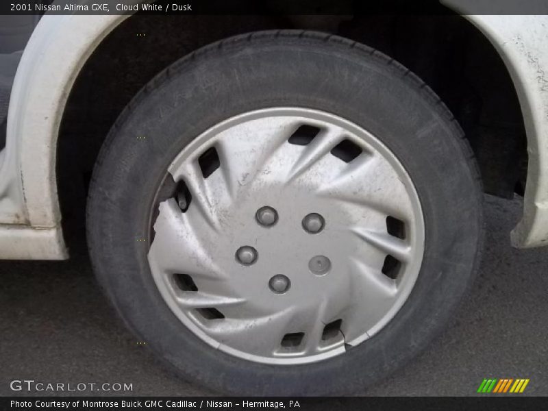 Cloud White / Dusk 2001 Nissan Altima GXE