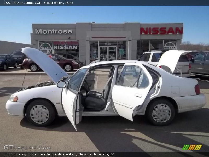 Cloud White / Dusk 2001 Nissan Altima GXE