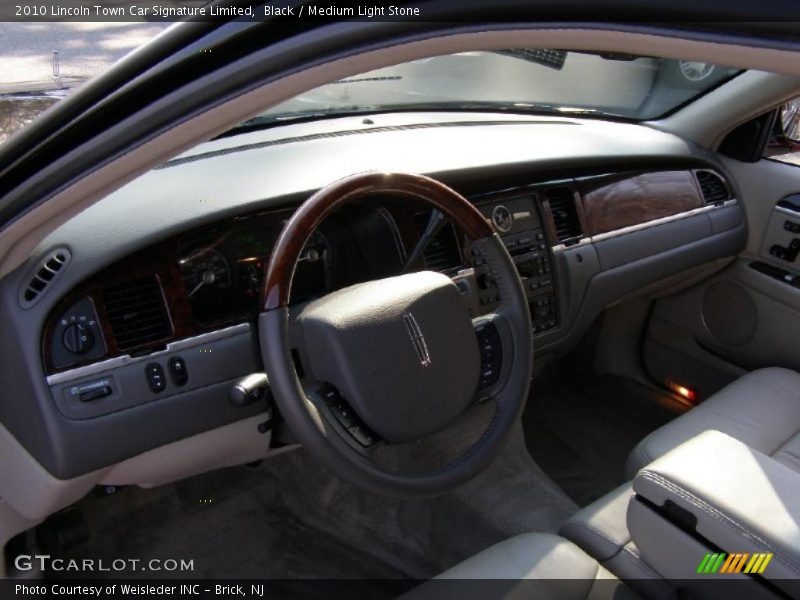 Black / Medium Light Stone 2010 Lincoln Town Car Signature Limited