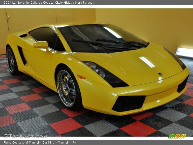 Front 3/4 View of 2004 Gallardo Coupe