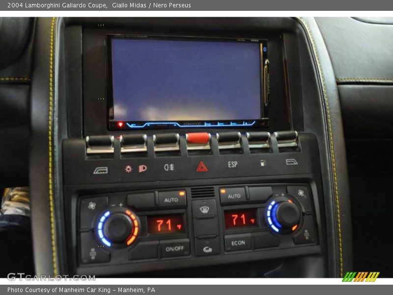 Controls of 2004 Gallardo Coupe