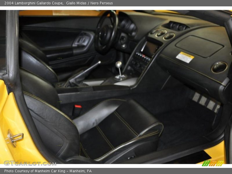  2004 Gallardo Coupe Nero Perseus Interior