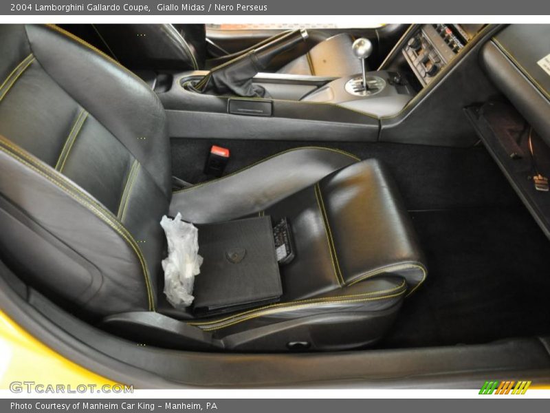  2004 Gallardo Coupe Nero Perseus Interior