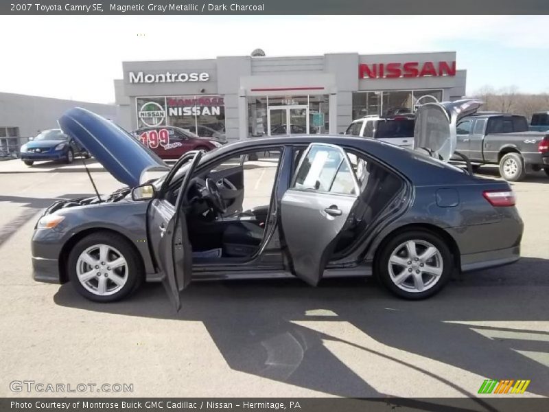 Magnetic Gray Metallic / Dark Charcoal 2007 Toyota Camry SE
