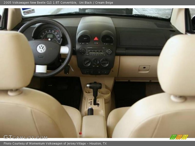 Uni Black / Cream Beige 2005 Volkswagen New Beetle GLS 1.8T Convertible