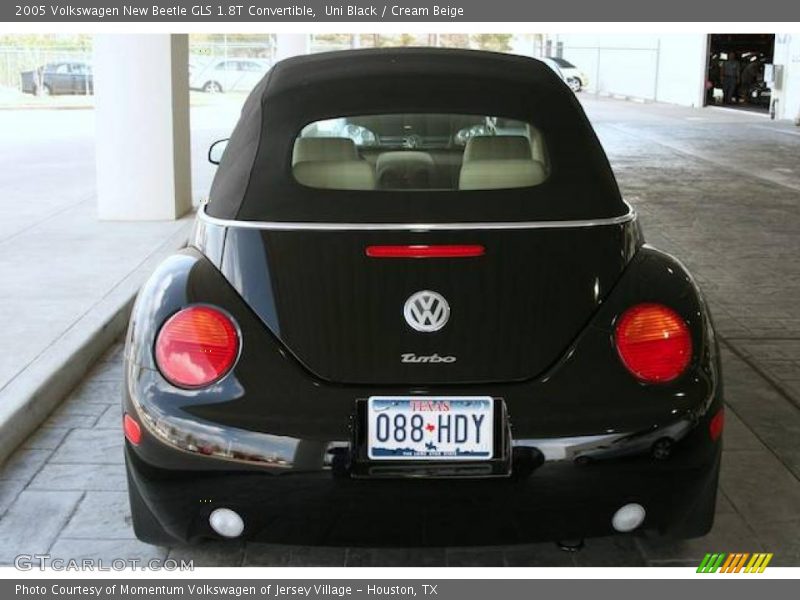 Uni Black / Cream Beige 2005 Volkswagen New Beetle GLS 1.8T Convertible