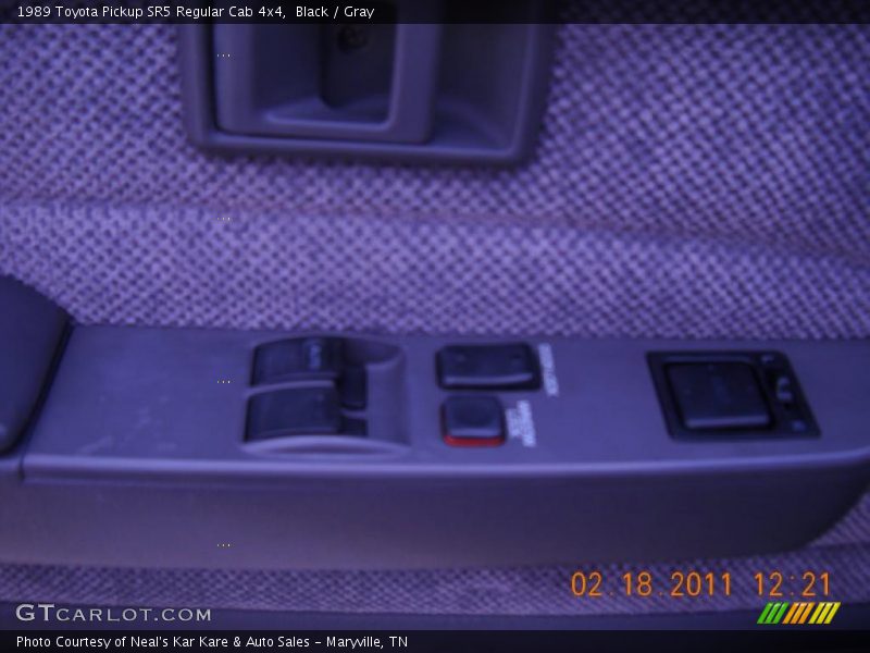 Black / Gray 1989 Toyota Pickup SR5 Regular Cab 4x4