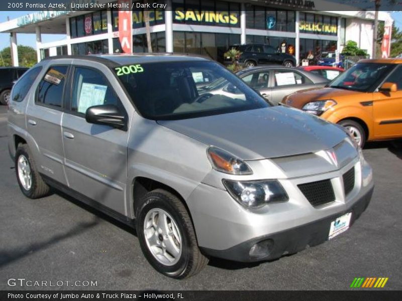 Front 3/4 View of 2005 Aztek 