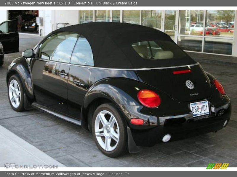 Uni Black / Cream Beige 2005 Volkswagen New Beetle GLS 1.8T Convertible