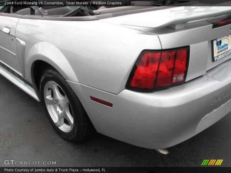 Silver Metallic / Medium Graphite 2004 Ford Mustang V6 Convertible