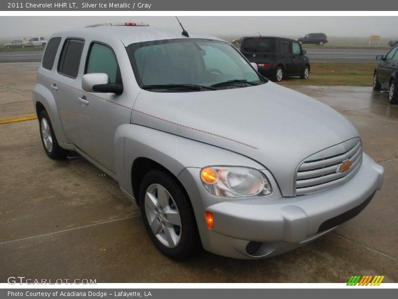 Front 3/4 View of 2011 HHR LT