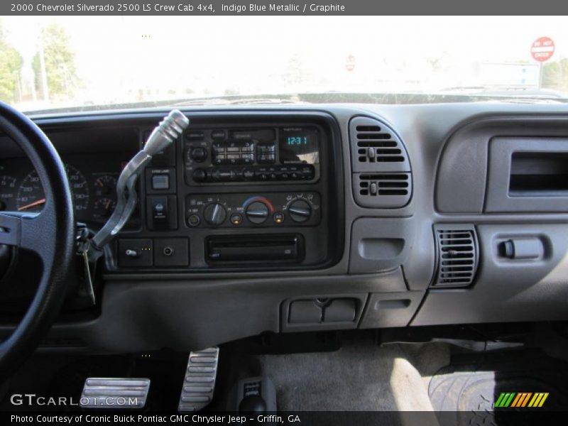 Indigo Blue Metallic / Graphite 2000 Chevrolet Silverado 2500 LS Crew Cab 4x4