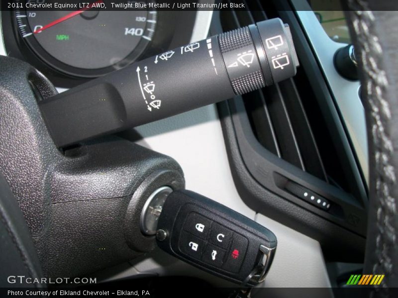 Controls of 2011 Equinox LTZ AWD