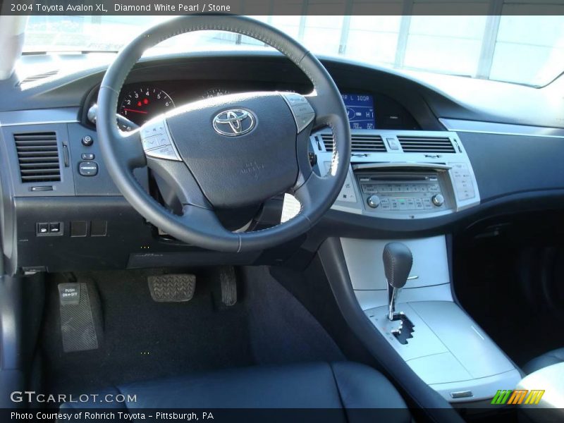 Diamond White Pearl / Stone 2004 Toyota Avalon XL