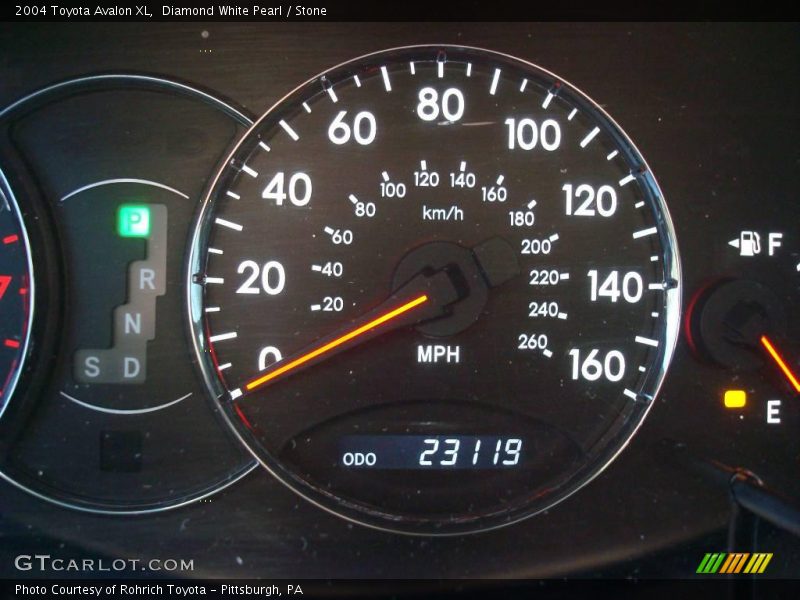 Diamond White Pearl / Stone 2004 Toyota Avalon XL