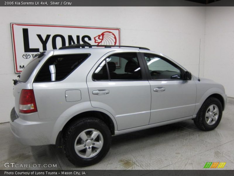 Silver / Gray 2006 Kia Sorento LX 4x4