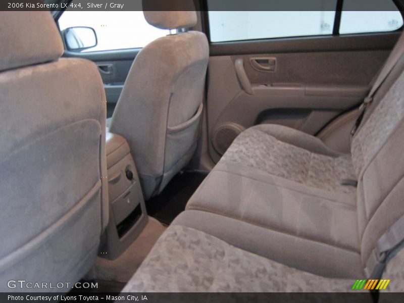 Silver / Gray 2006 Kia Sorento LX 4x4