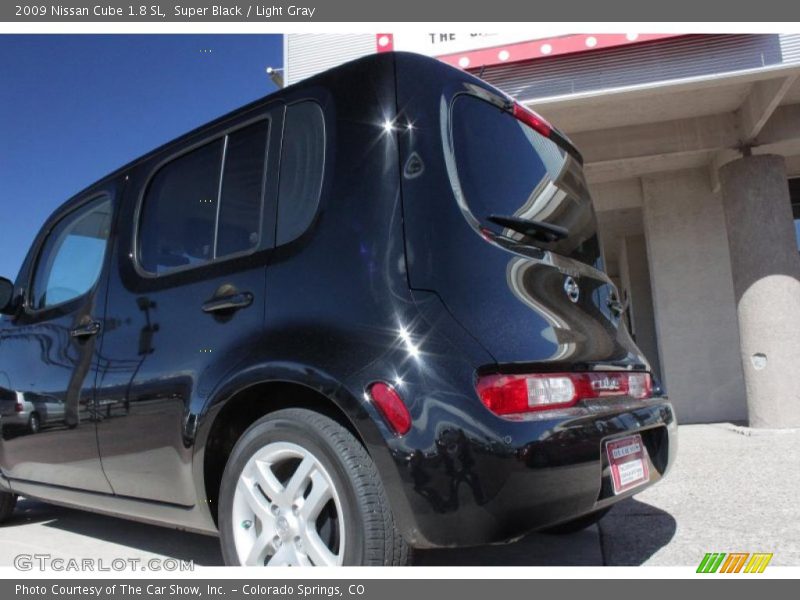 Super Black / Light Gray 2009 Nissan Cube 1.8 SL