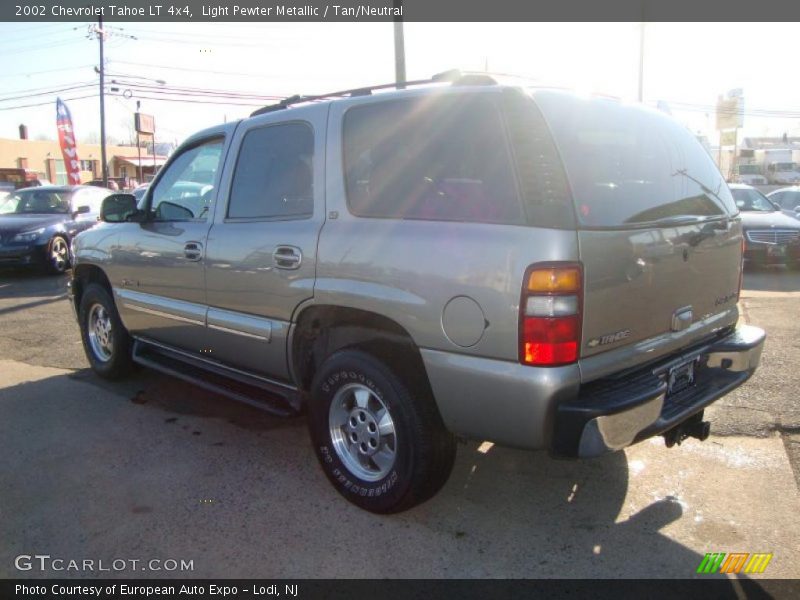 Light Pewter Metallic / Tan/Neutral 2002 Chevrolet Tahoe LT 4x4