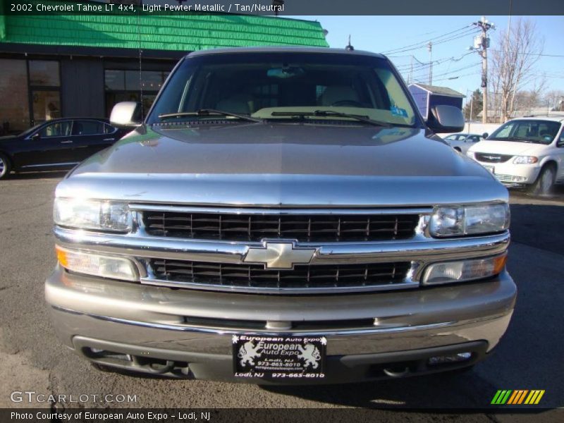 Light Pewter Metallic / Tan/Neutral 2002 Chevrolet Tahoe LT 4x4