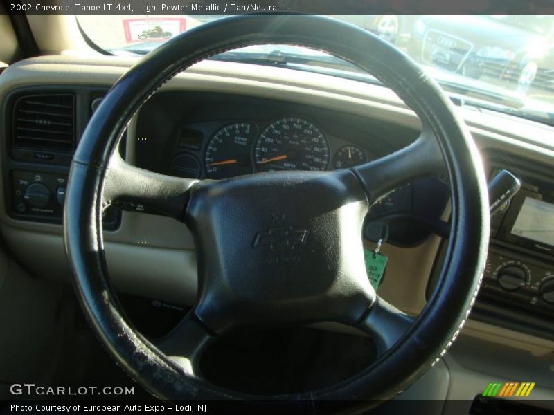 Light Pewter Metallic / Tan/Neutral 2002 Chevrolet Tahoe LT 4x4