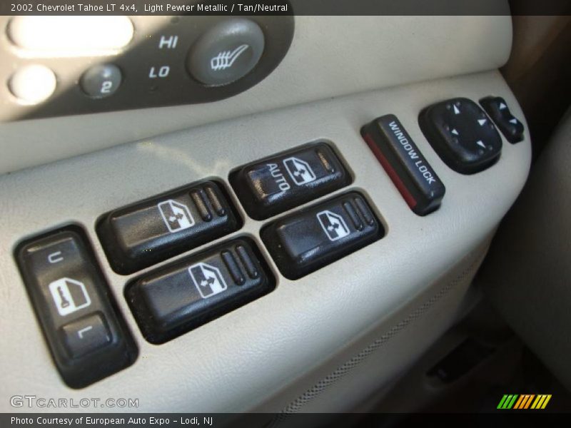 Light Pewter Metallic / Tan/Neutral 2002 Chevrolet Tahoe LT 4x4