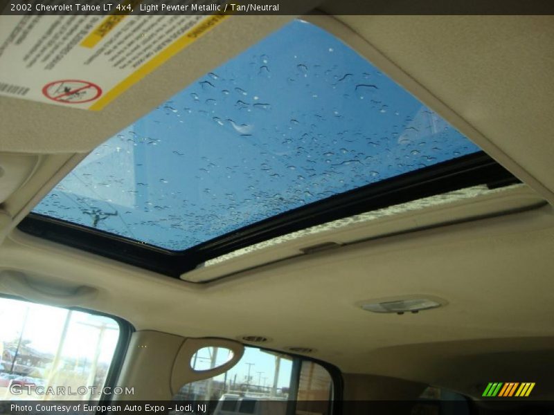 Light Pewter Metallic / Tan/Neutral 2002 Chevrolet Tahoe LT 4x4