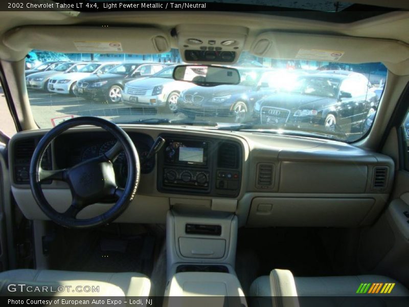 Light Pewter Metallic / Tan/Neutral 2002 Chevrolet Tahoe LT 4x4