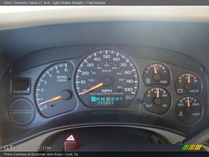 Light Pewter Metallic / Tan/Neutral 2002 Chevrolet Tahoe LT 4x4
