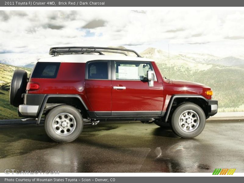 Brick Red / Dark Charcoal 2011 Toyota FJ Cruiser 4WD