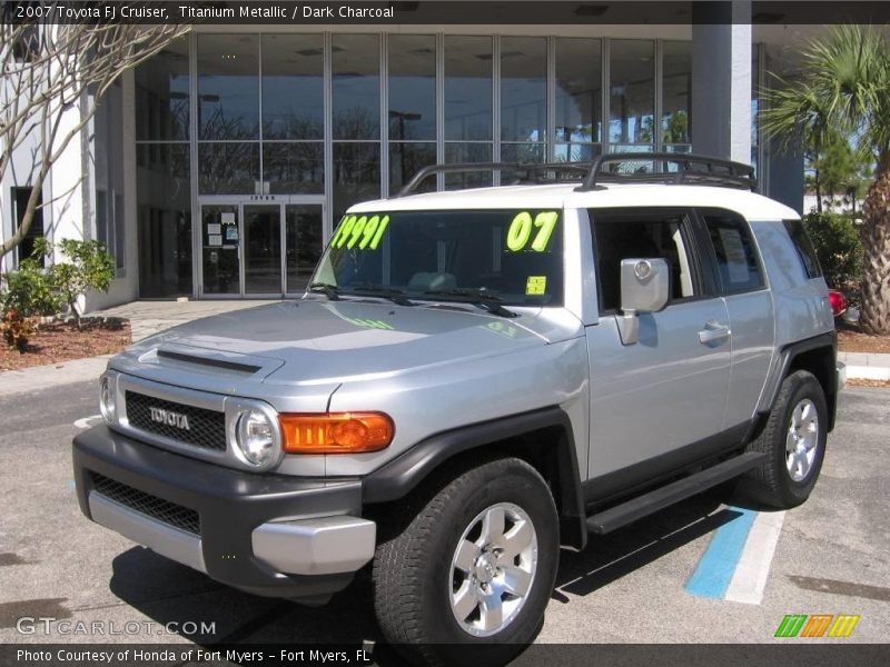 Titanium Metallic / Dark Charcoal 2007 Toyota FJ Cruiser