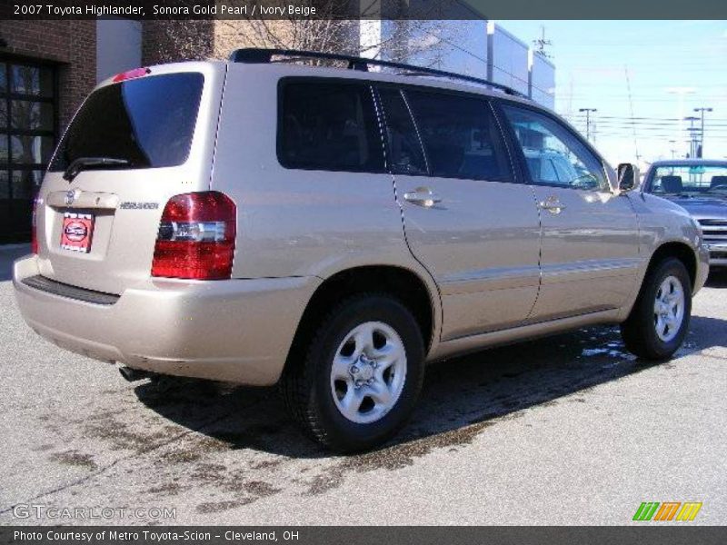 Sonora Gold Pearl / Ivory Beige 2007 Toyota Highlander