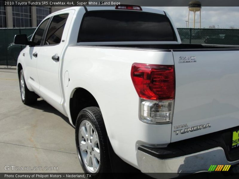 Super White / Sand Beige 2010 Toyota Tundra SR5 CrewMax 4x4