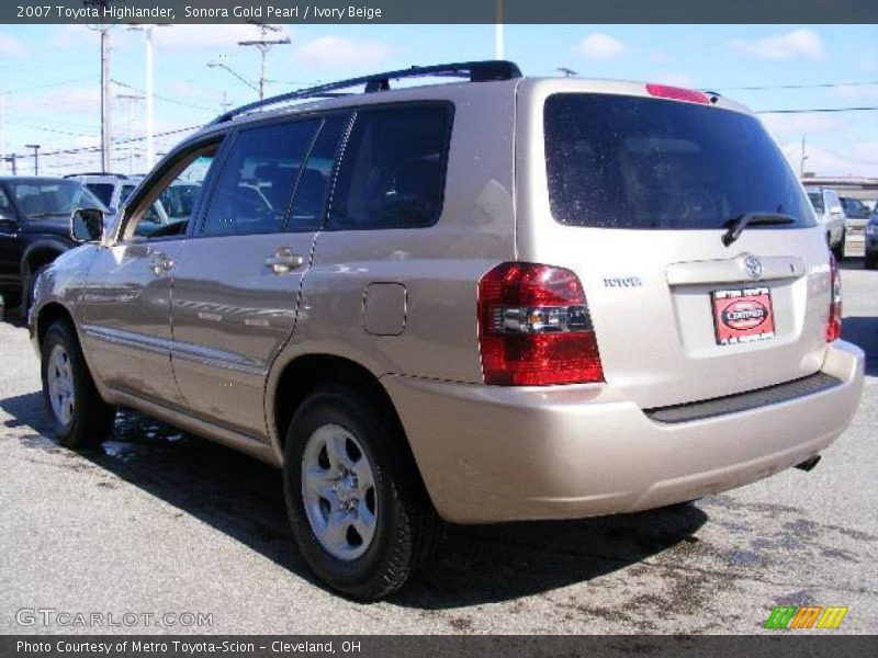 Sonora Gold Pearl / Ivory Beige 2007 Toyota Highlander