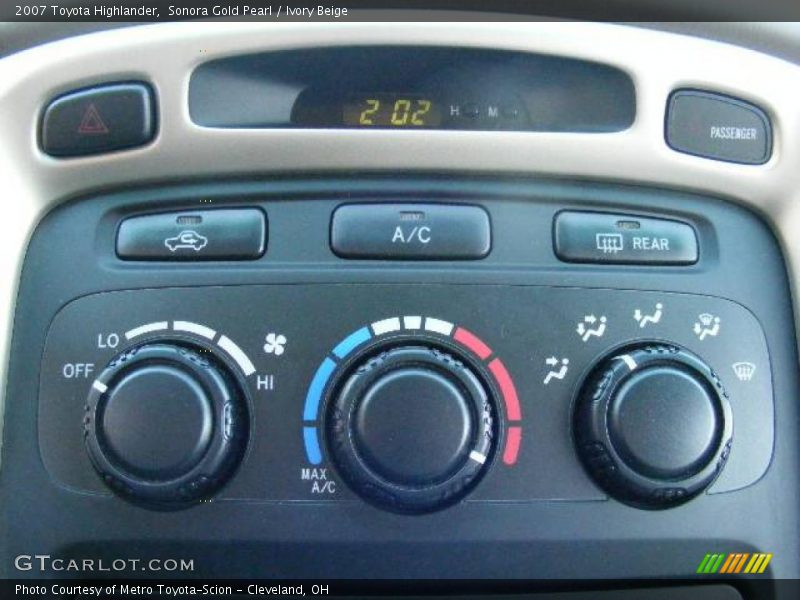 Sonora Gold Pearl / Ivory Beige 2007 Toyota Highlander