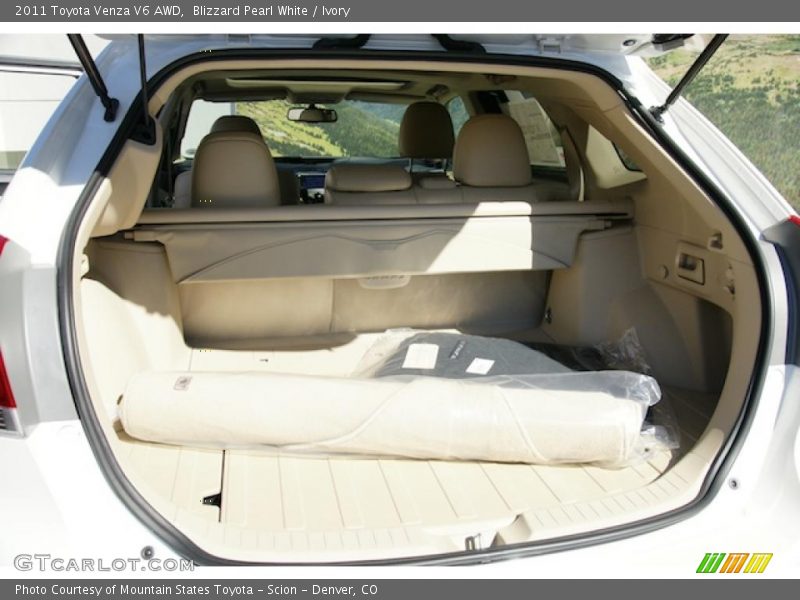 Blizzard Pearl White / Ivory 2011 Toyota Venza V6 AWD