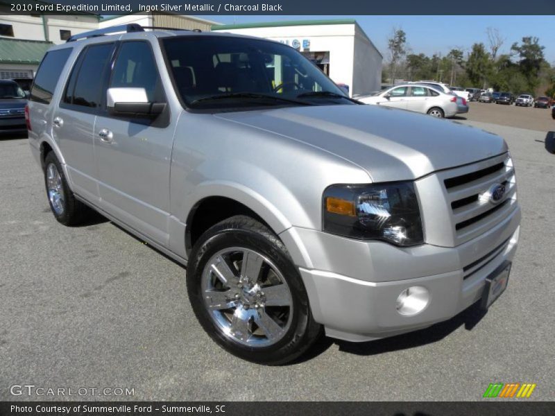 Front 3/4 View of 2010 Expedition Limited